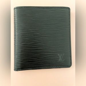 Louis Vuitton Bi fold Epi leather wallet